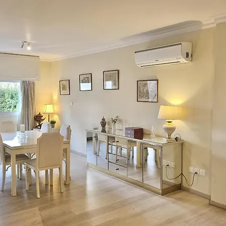 Charm Classic * Strovolos