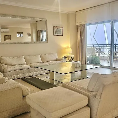 Charm Classic * Strovolos