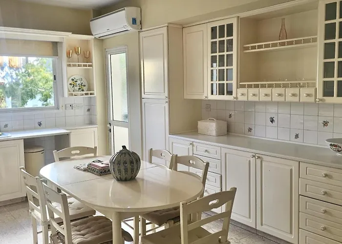 Charm Classic Strovolos